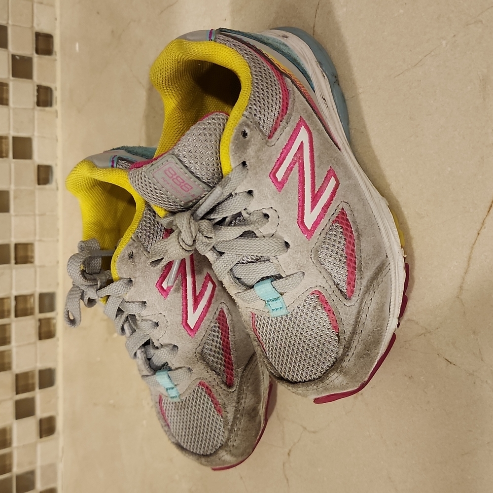New Balance Toddler Sneakers sz 7.5